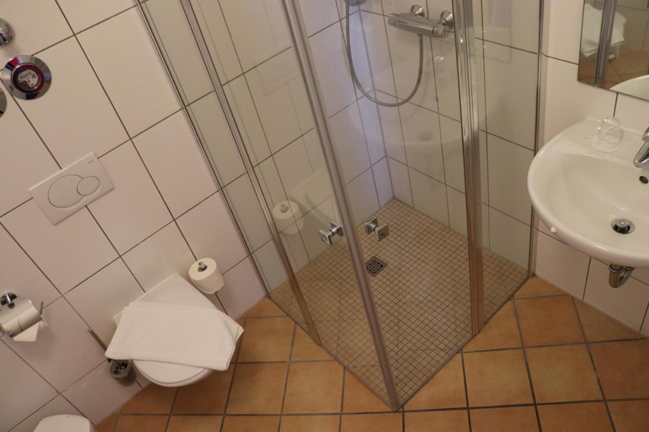 Single Room Bathroom